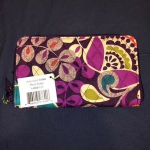 Vera Bradley Accordion wallet